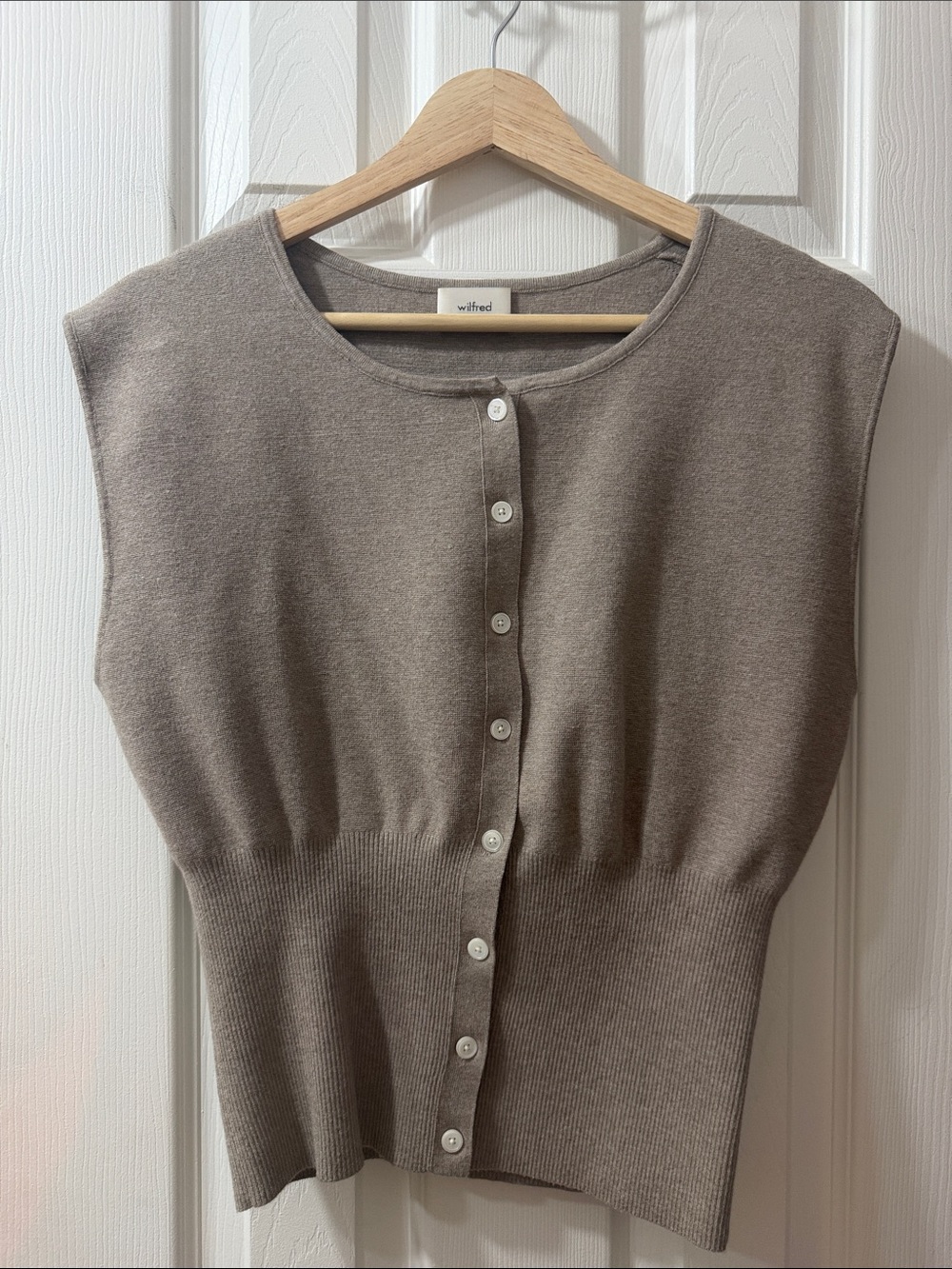 Wilfred Neutral Taupe Button-Front Knit Shell